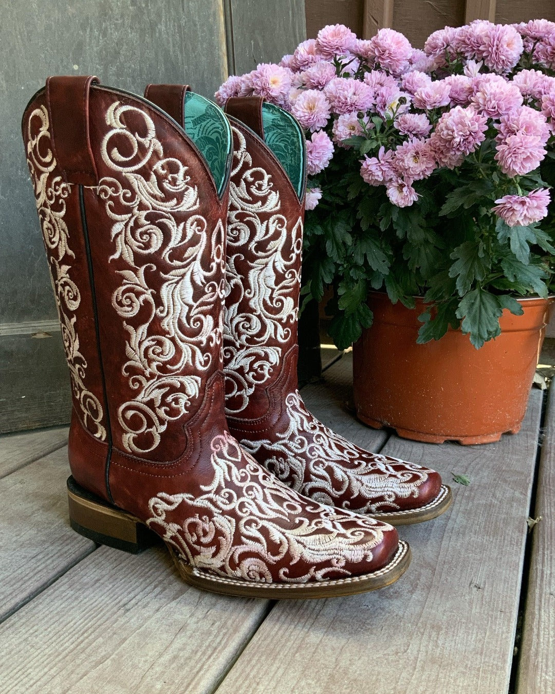 Corral Women's Red & White Cowgirl Boots Z5023
