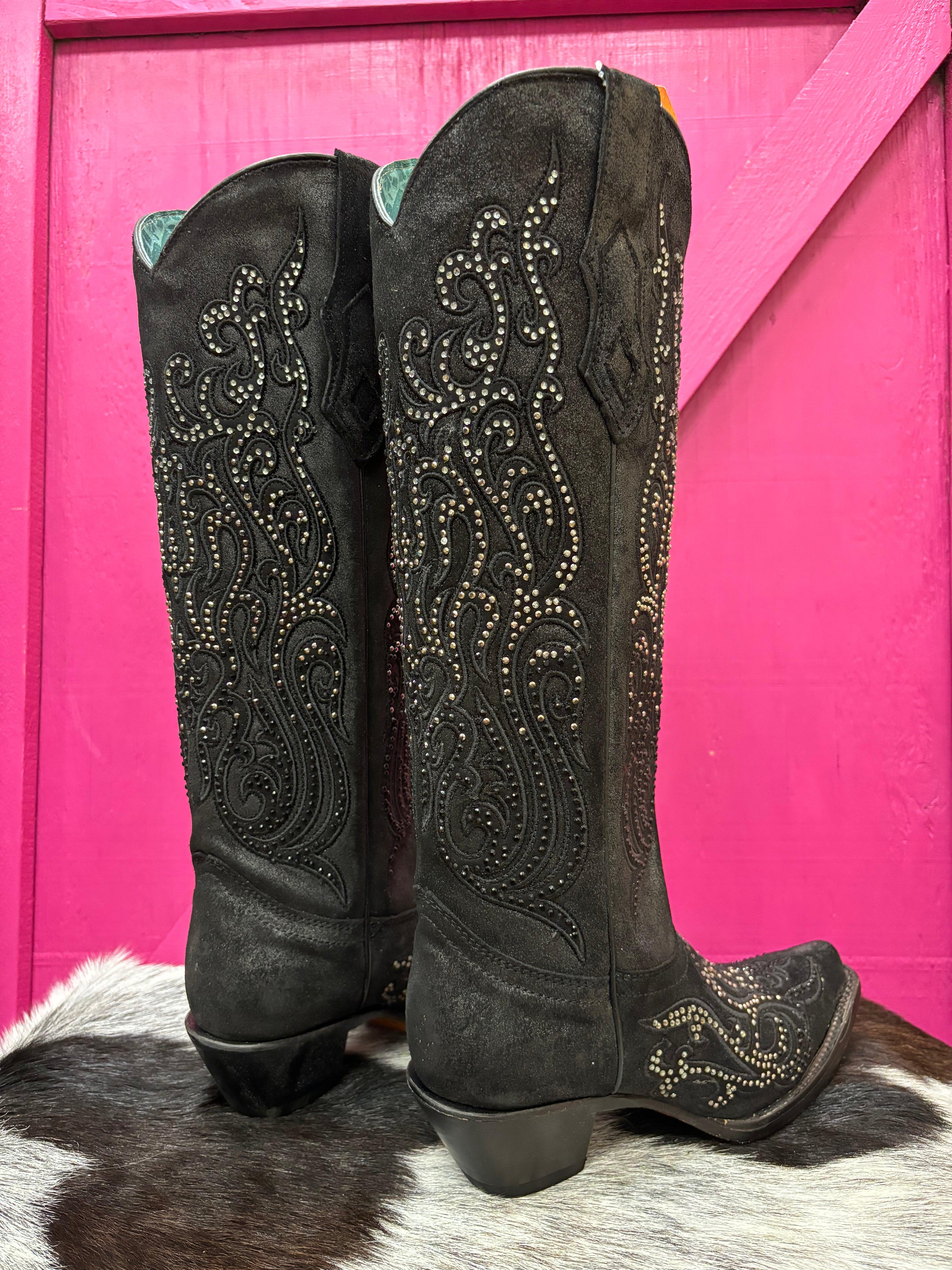 Women's cowboy boots hotsell black size 9M