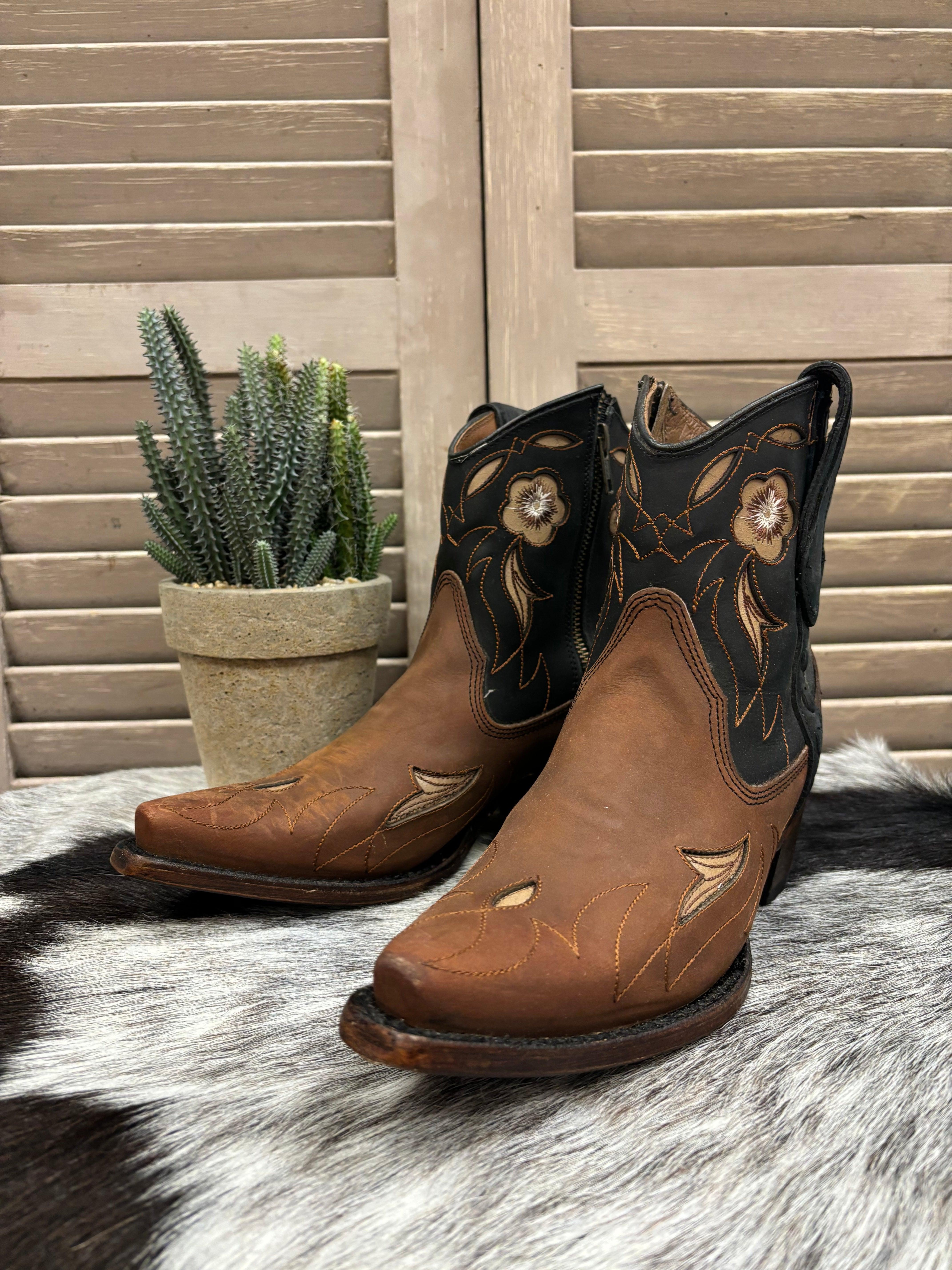 Circle G Women s Camel Dark Blue Cowgirl Ankle Boots L6096 Painted Cowgirl Western Store