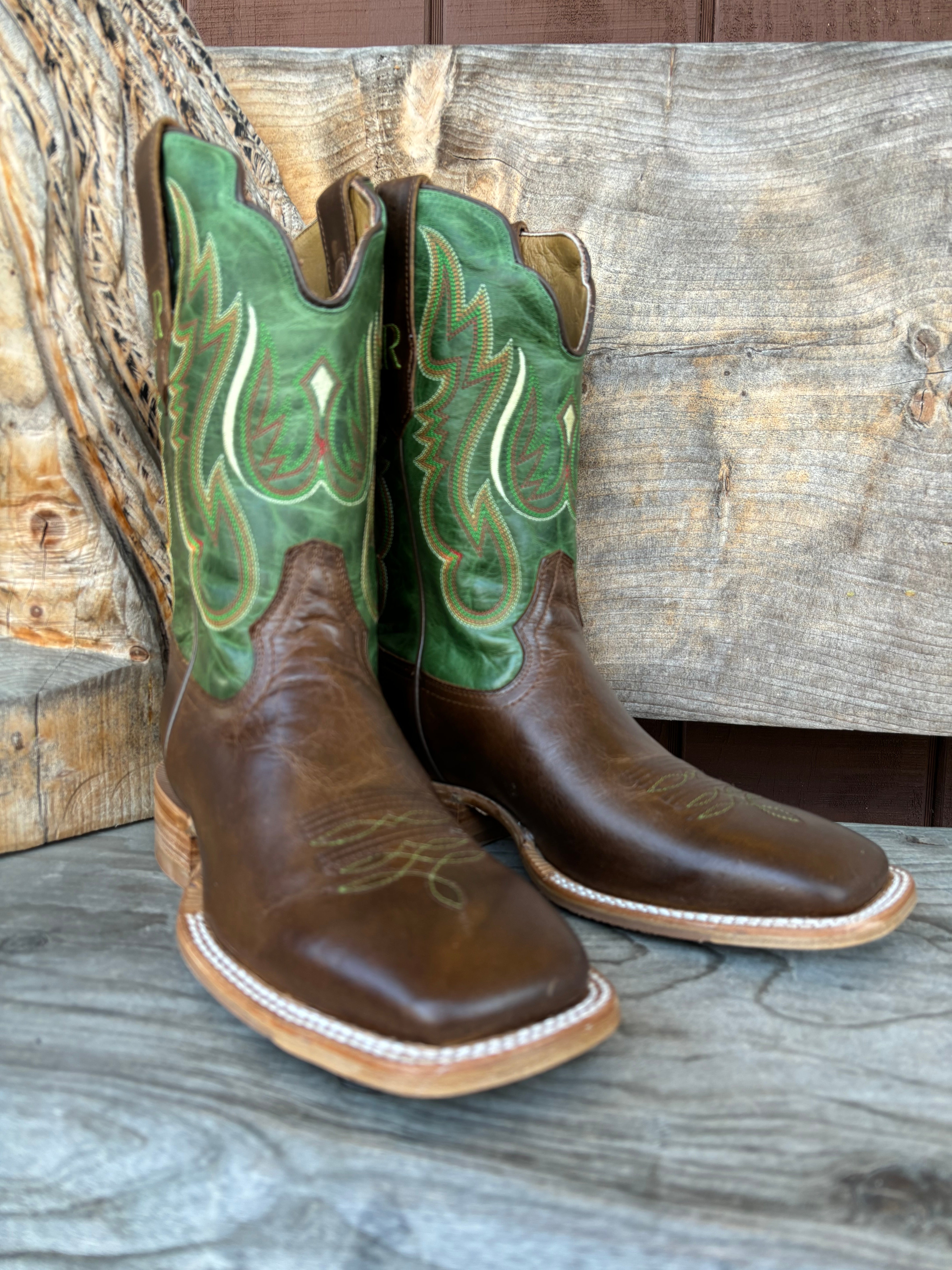 Vintage good cowboy boots 7 green black western