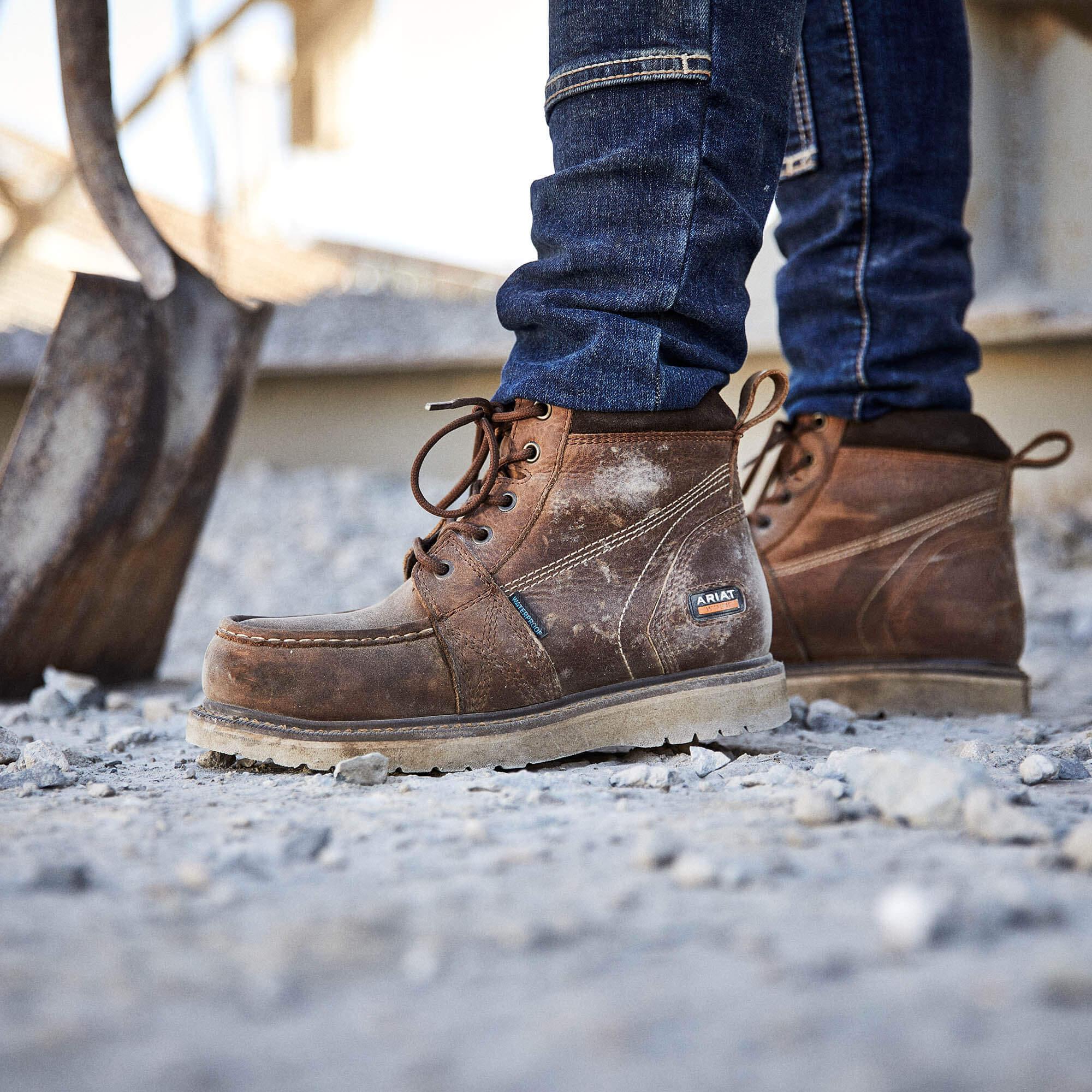 Composite moc cheap toe work boots