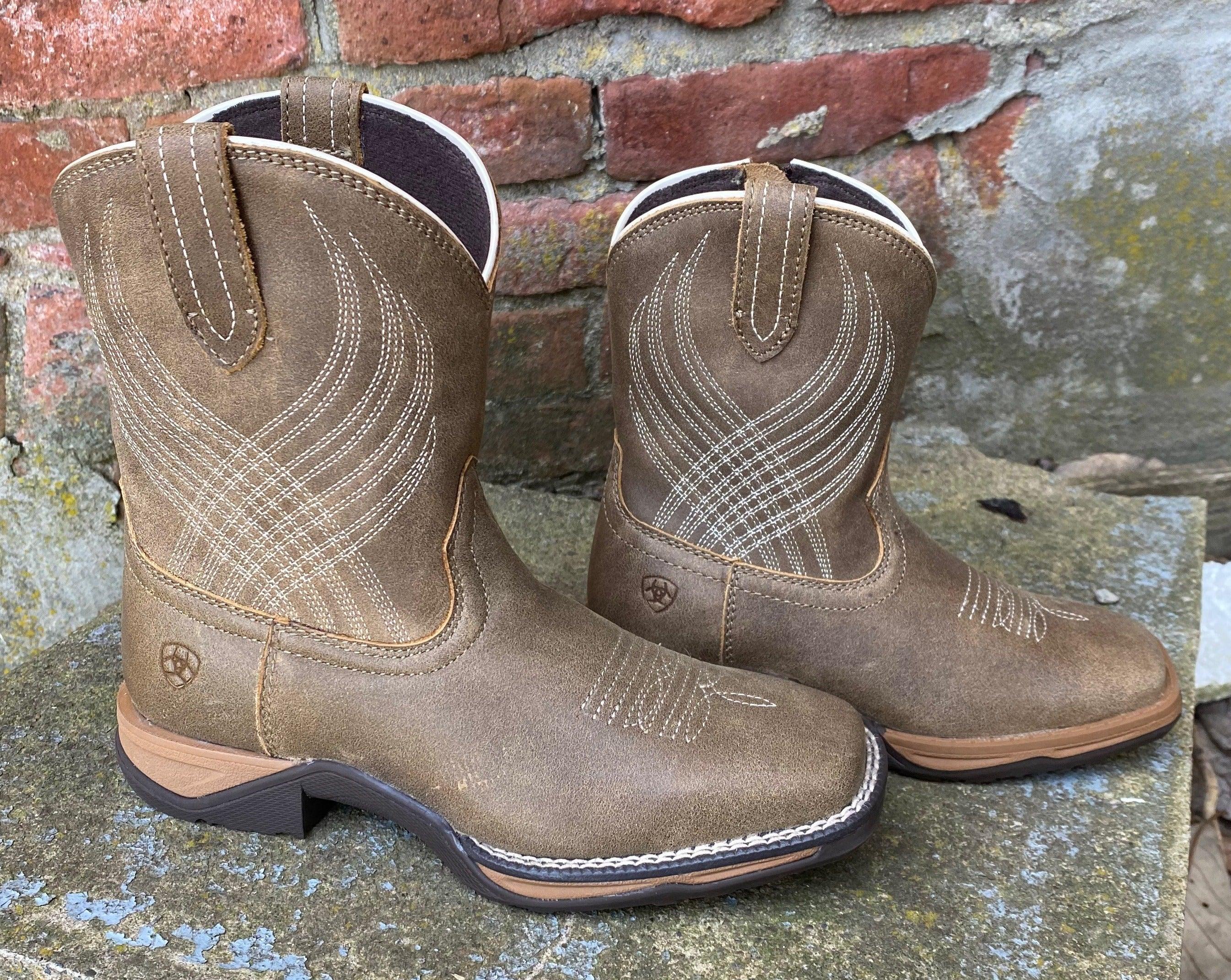 Ariat brown bomber outlet boots