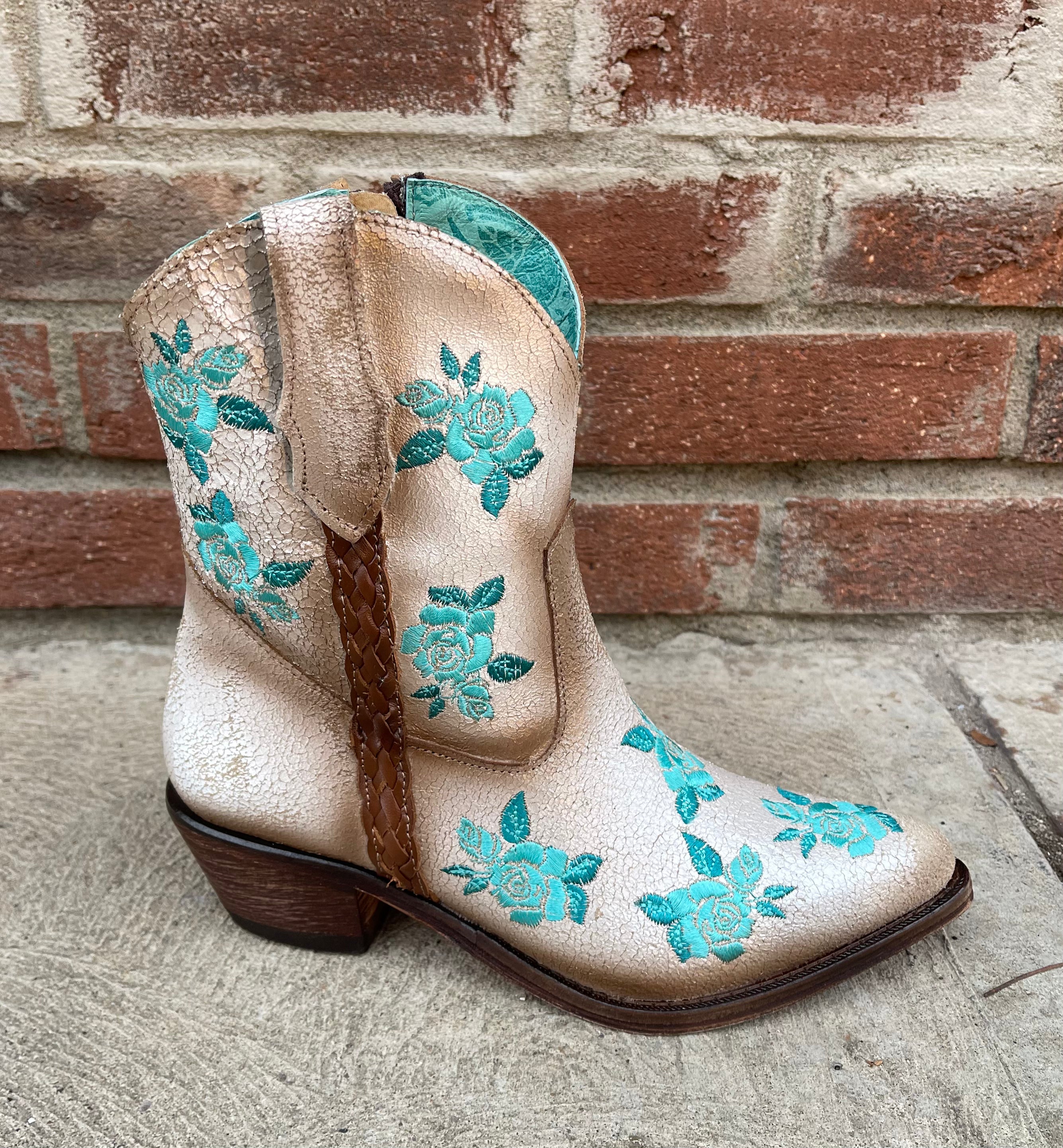 Corral urban boots shop